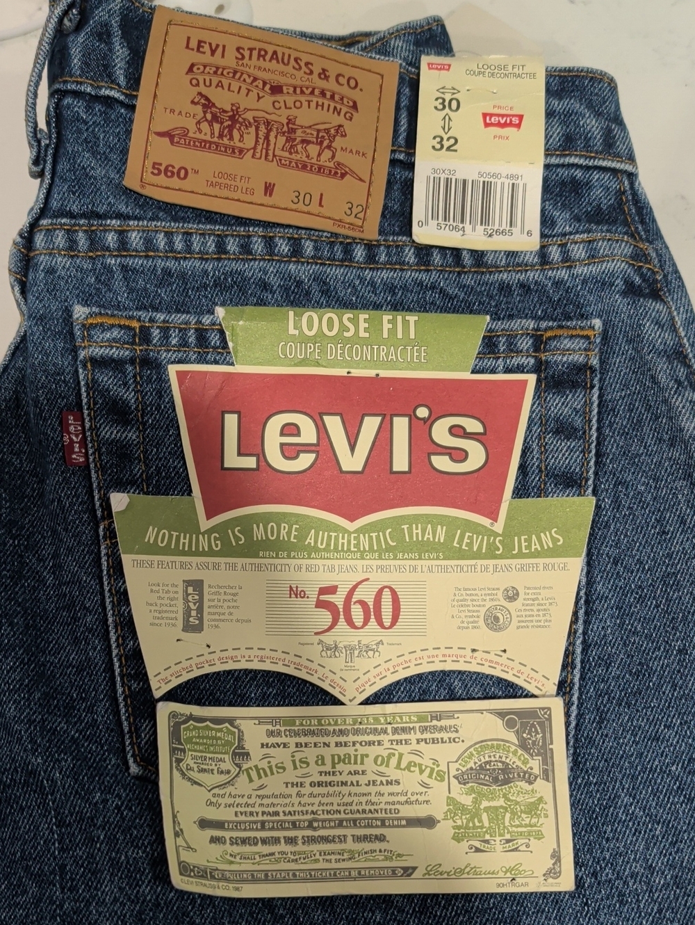 Brand New Vintage Levi's Loose Fit 560 Jeans - Blue Denim